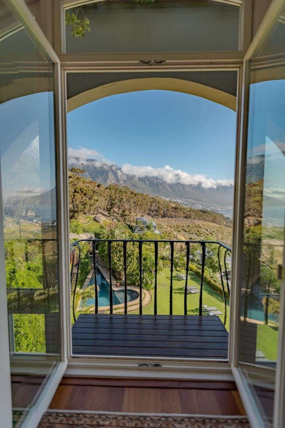 Doors opening to the Twelve Apostles