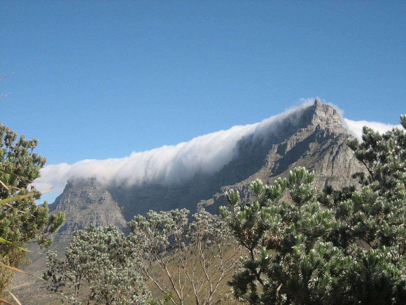 White cloud spilling over the edge of Table Mountain